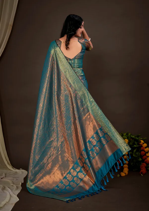 Rama_Green_Luxurious_Kanjivaram_Silk_Saree_Weave_of_Royalty_With_Blouse_Piece_Attached